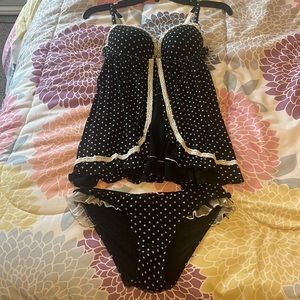 Like New Victoria’s Secret Teddy/Panty Set Black Size 34C/ Panty S